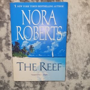 The Reef by Nora Roberts Paperback